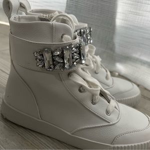 Karl lagerfeld size 7 1/2 white sneakers